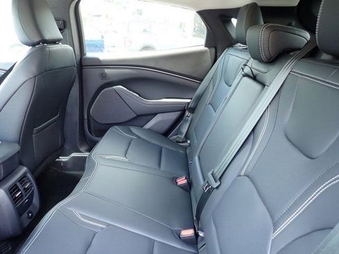 Used 2025 Ford Mustang Mach-E Premium AWD/4WD image 19