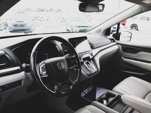 Used 2018 Honda Odyssey EX-L image 2
