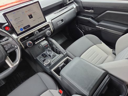 Used 2024 Toyota Tacoma TRD Off-Road AWD/4WD image 12