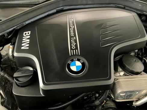 Used 2017 BMW 320i Sedan image 31