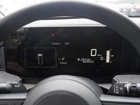 Used 2025 Nissan Kicks SV FWD image 11