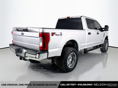 Used 2019 Ford F250 XLT w/ XLT Value Package image 5