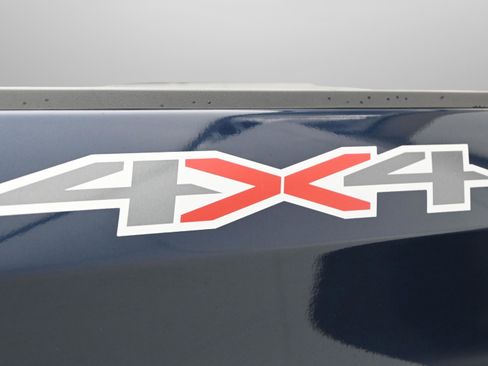 Used 2022 Chevrolet Silverado 1500 LT image 11