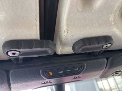 Used 2022 Jeep Wrangler Unlimited Sport S image 4