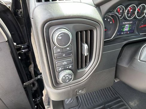 Used 2022 Chevrolet Silverado 2500 Custom w/ Custom Value Package AWD/4WD image 21