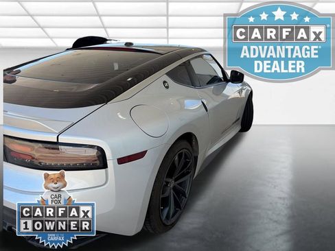 Used 2025 Nissan Z Performance w/ Floor Mat Package RWD image 2