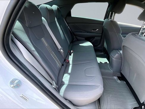 Used 2021 Hyundai Elantra Blue FWD image 23