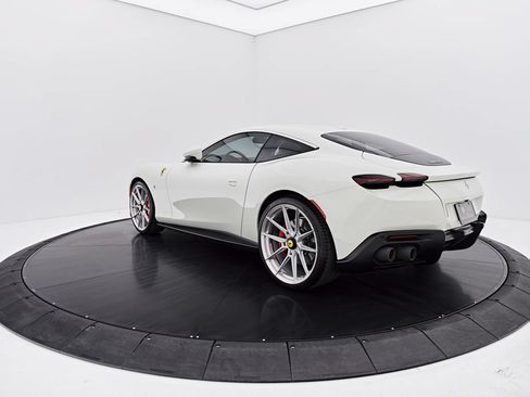 Used 2022 Ferrari Roma RWD image 13