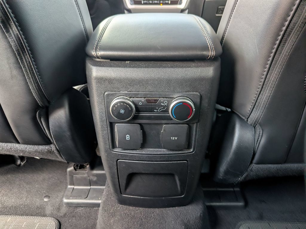 Used 2023 Ford Explorer XLT w/ Equipment Group 202A RWD image 39
