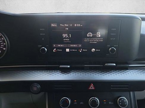 Used 2024 Kia Carnival LX FWD image 11