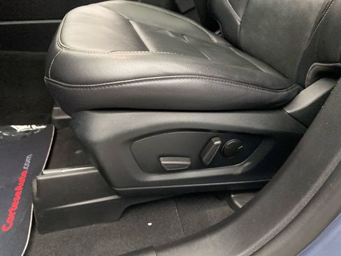 Used 2021 Ford Explorer Limited w/ Equipment Group 301A AWD/4WD image 13