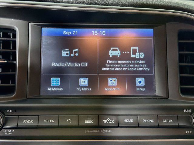 Used 2020 Hyundai Elantra SEL FWD image 18