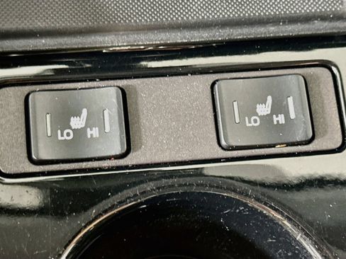 Used 2022 Toyota Prius Prime LE FWD image 21