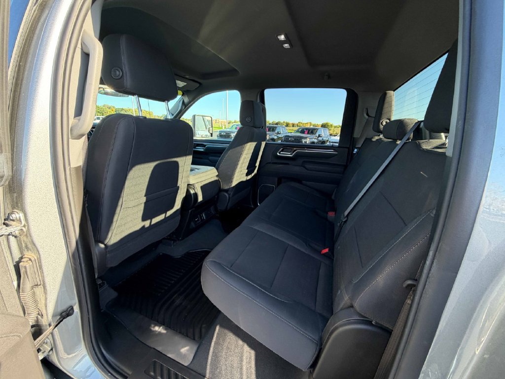 Used 2025 Chevrolet Silverado 2500 LT w/ Convenience Package AWD/4WD image 19