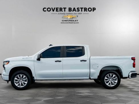 Used 2021 GMC Sierra 1500 AT4 w/ AT4 Value Package AWD/4WD image 2