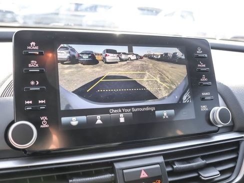 Used 2019 Honda Accord Touring image 7