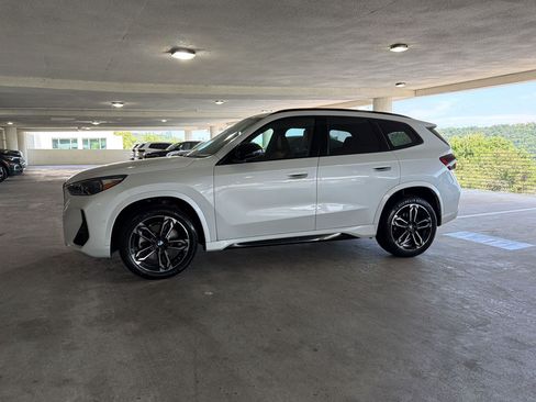 Used 2023 BMW X1 xDrive28i w/ Premium Package AWD/4WD image 2