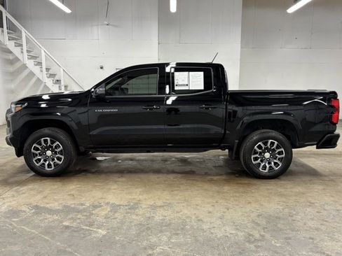 Used 2024 Chevrolet Colorado LT w/ LT Convenience Package III image 4