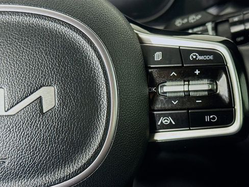 Used 2023 Kia Sorento S image 14