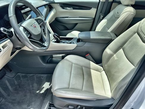 Used 2021 Cadillac XT6 Premium Luxury FWD image 24