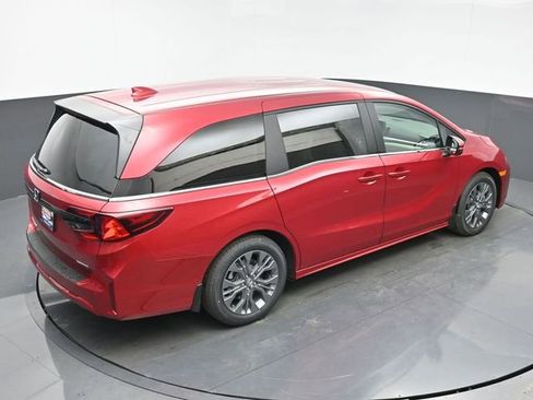New 2026 Honda Odyssey Touring image 32