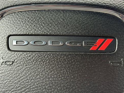 Used 2018 Dodge Charger SXT image 8