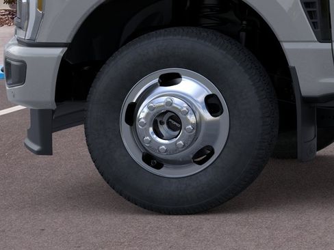 New 2026 Ford F350 Platinum w/ FX4 Off-Road Package AWD/4WD image 19