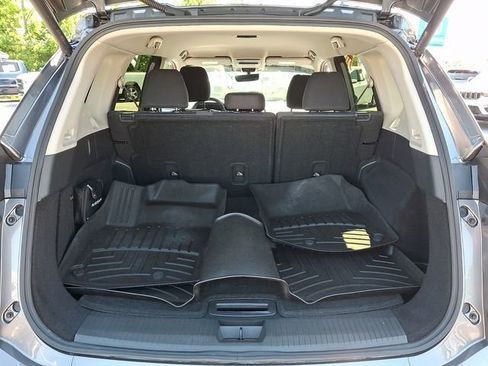 Used 2025 Nissan Rogue SV AWD/4WD image 29