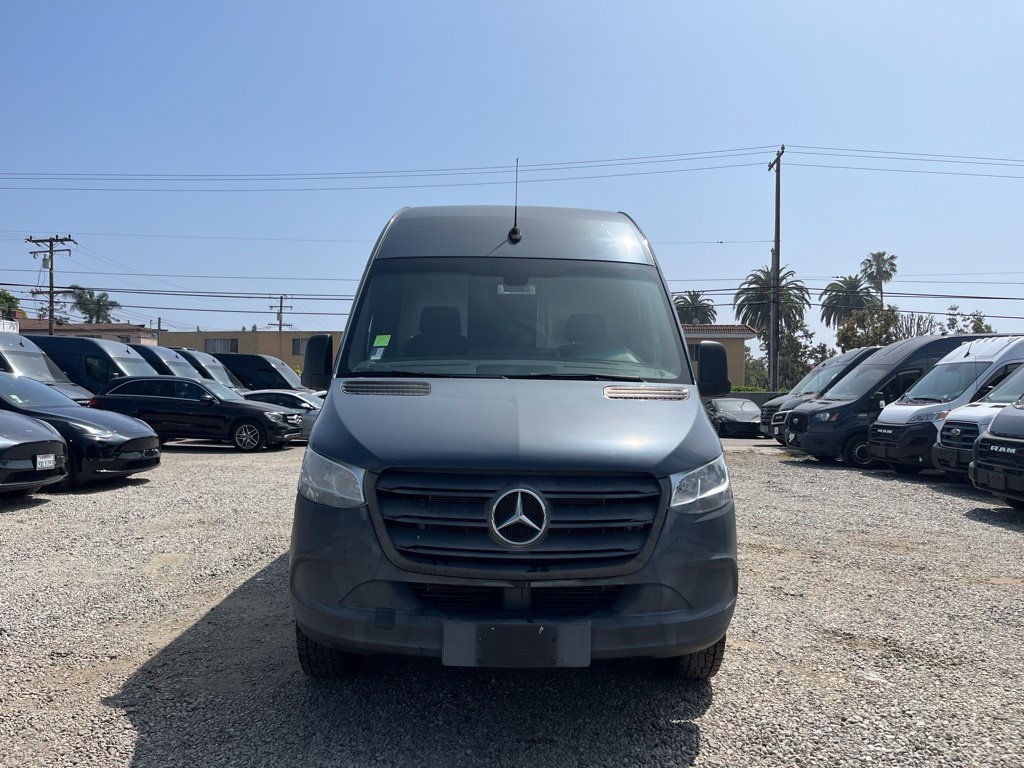 Used 2019 Mercedes-Benz Sprinter 144 image 2