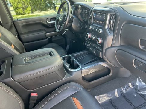 Used 2021 GMC Sierra 2500 AT4 w/ AT4 Preferred Package image 16