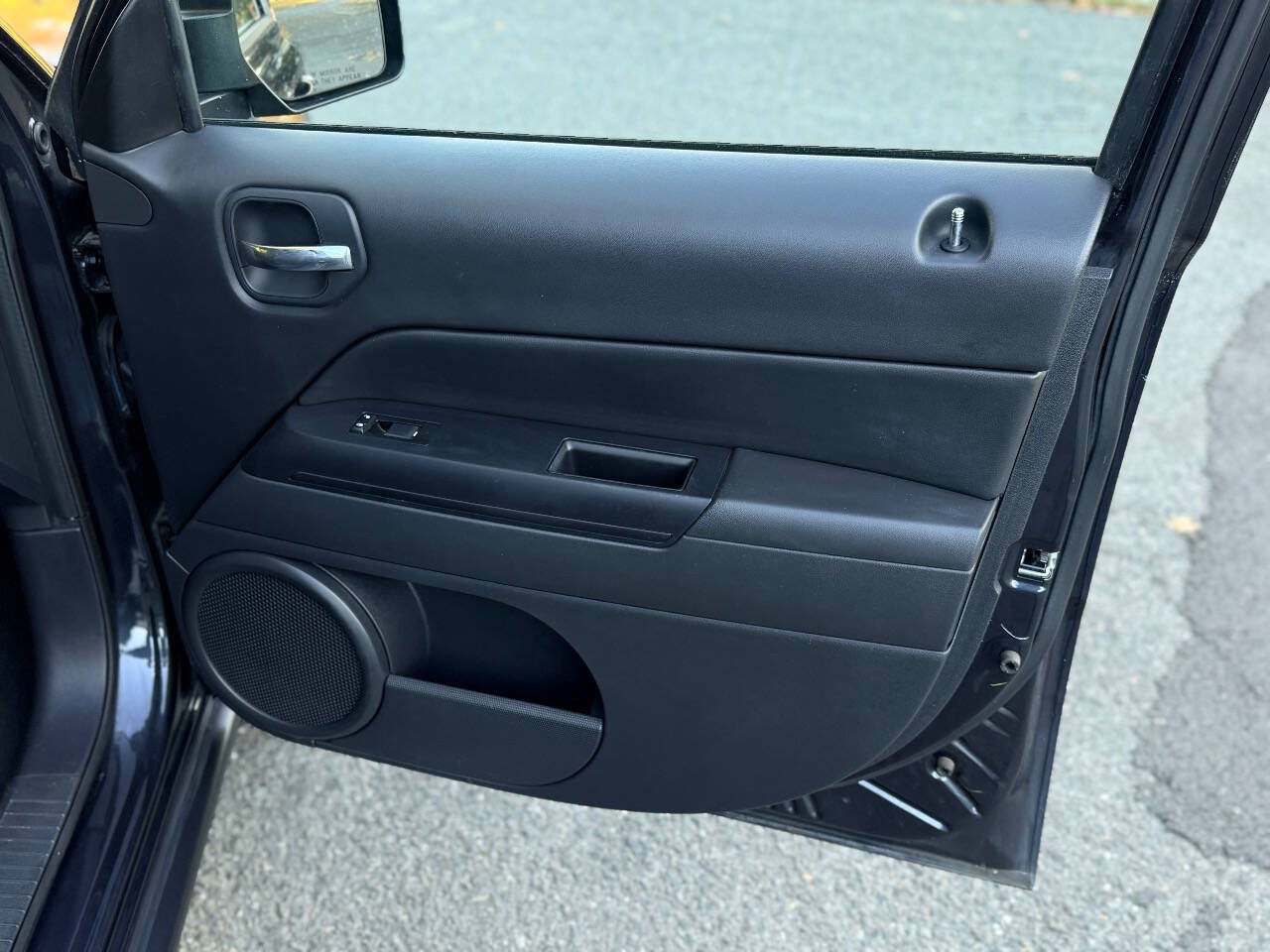 Used 2015 Jeep Patriot High Altitude AWD/4WD image 22