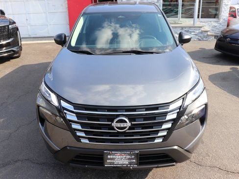 Used 2024 Nissan Rogue S AWD/4WD image 9