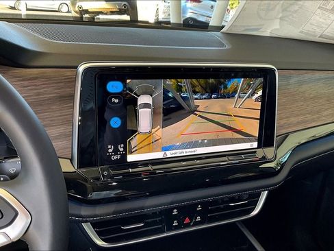 New 2026 Volkswagen Atlas SEL Premium R-Line image 25