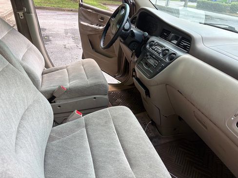 Used 2001 Honda Odyssey EX image 8