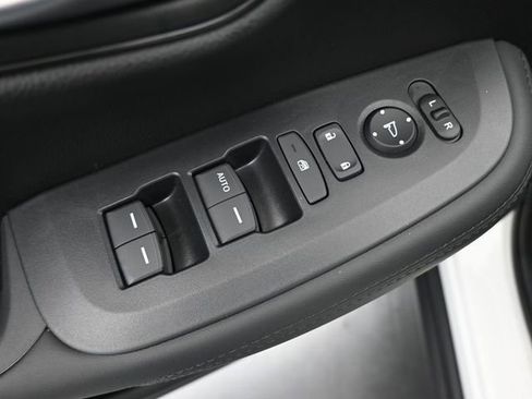 New 2026 Honda HR-V LX image 13