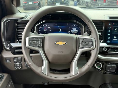 Used 2025 Chevrolet Silverado 1500 LTZ w/ LTZ Premium Package AWD/4WD image 28