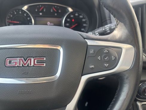 Used 2022 GMC Terrain SLT image 16