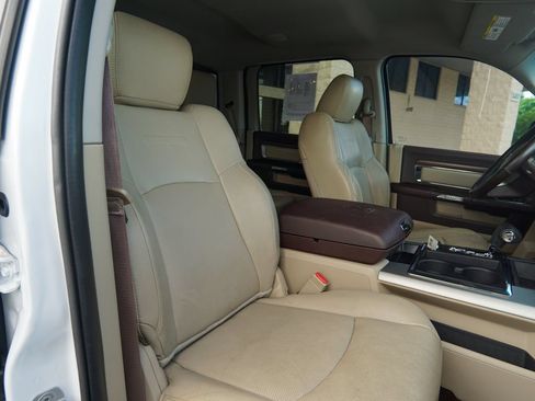 Used 2013 RAM 1500 Laramie w/ Convenience Group AWD/4WD image 32