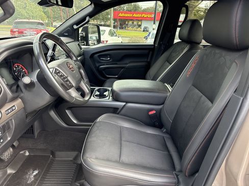 Used 2024 Nissan Titan PRO-4X AWD/4WD image 9