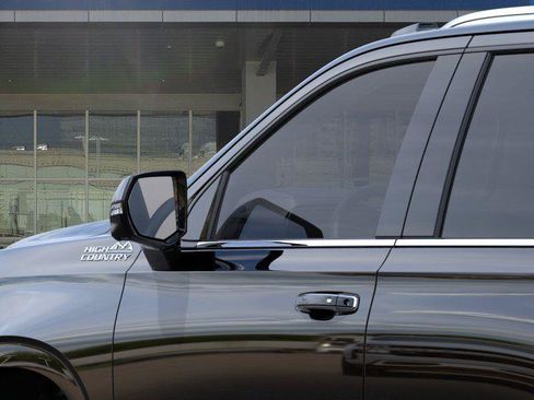 New 2026 Chevrolet Tahoe High Country w/ Sun And Tow Package AWD/4WD image 12