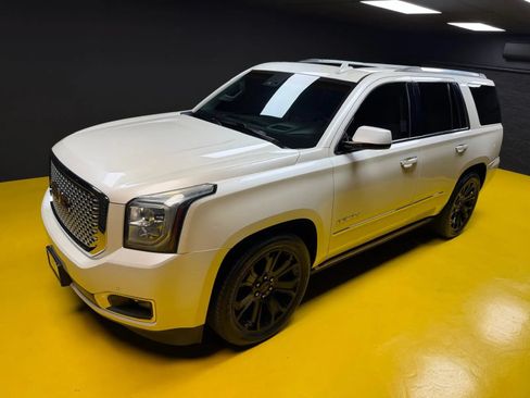 Used 2015 GMC Yukon Denali w/ Premium Package AWD/4WD image 52
