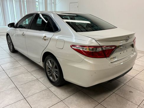 Used 2017 Toyota Camry SE FWD image 7