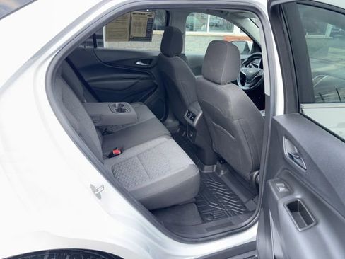 Used 2022 Chevrolet Equinox LT FWD image 10