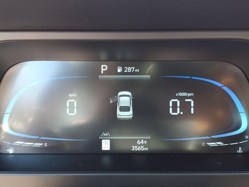 Used 2025 Hyundai Elantra Sport FWD image 29