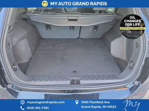 Used 2023 Chevrolet Equinox LT image 24