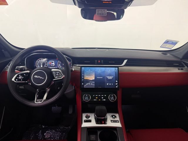 Used 2026 Jaguar F-PACE R-Dynamic S AWD/4WD image 27