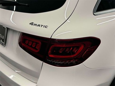 Certified 2022 Mercedes-Benz GLC 300 4MATIC image 4