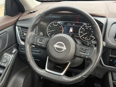 Used 2023 Nissan Rogue SV w/ SV Premium B Package image 14
