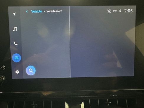 Used 2025 Toyota Corolla LE image 31