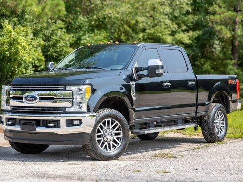 Used 2017 Ford F250 Lariat w/ Chrome Package AWD/4WD image 1